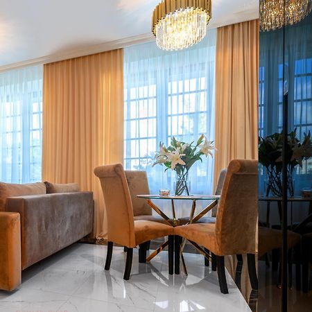 Apartament Versace Jana Pawla วรอตซวาฟ ภายนอก รูปภาพ